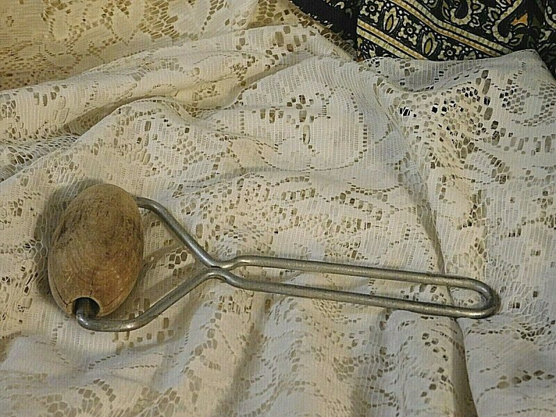 Androck Wood and Metal Pastry/Dough Utensil Year 1932 Vintage