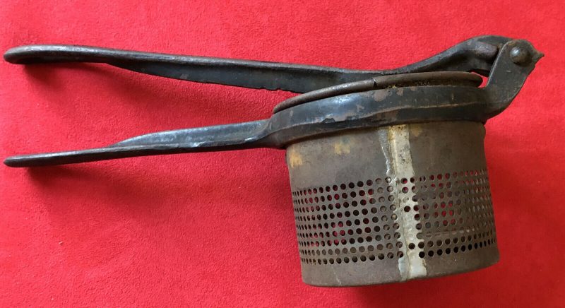 ANTIQUE CAST IRON RICER POTATO MASHER STRAINER HINGED HANDLE HEAVY