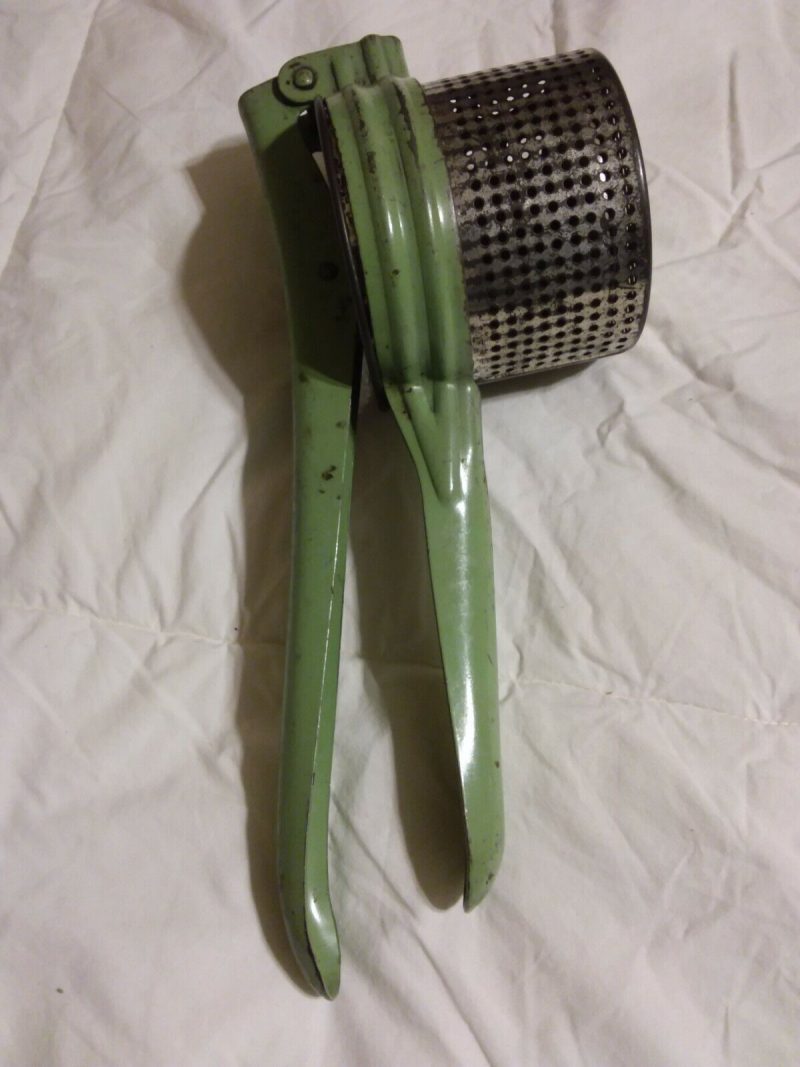 Potato Masher Ricer Vintage 1950's Hand Press Strainer Juicer Baby Food Green