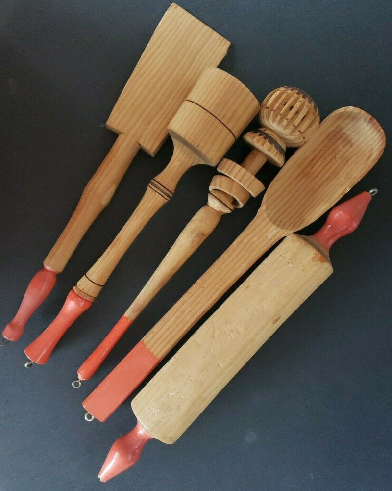 Vintage Mid Century Wooden Hanging Kitchen Tool Set Orange Handle 5 pc U184