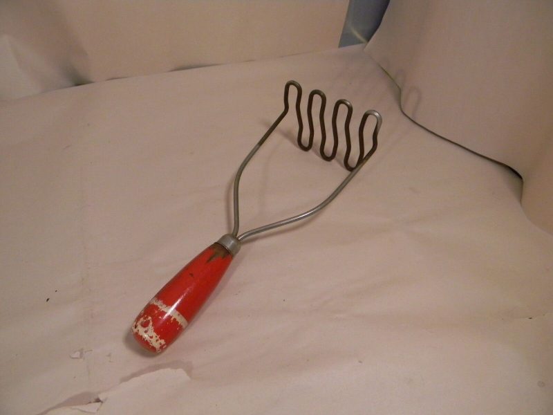 Vintage Red with White Stripe Wooden Handle Potato Smasher