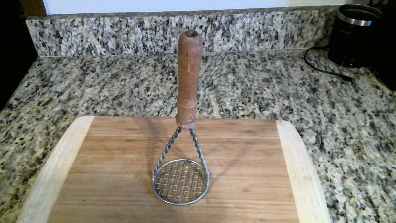 Vintage wooden handle Potato Masher Smasher Heavy Duty!