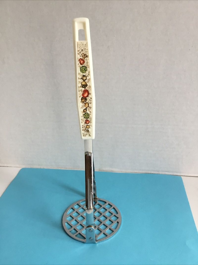 Vtg Potato Masher Smasher Stainless Steel Plastic Handle Veggie Pattern EUC